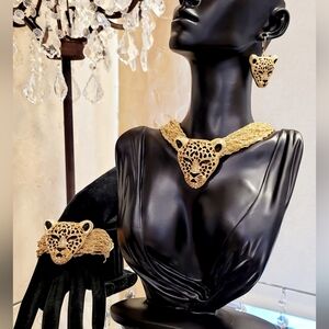 Leopard Head Gold-Tone Necklace with Topaz Yellow/ Gold Crystal Stones